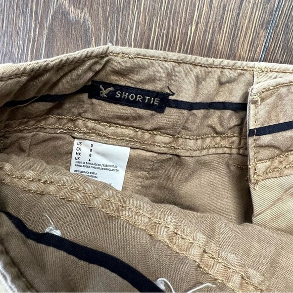 American Eagle khaki Shortie shorts SZ 0 - Picture 3 of 4